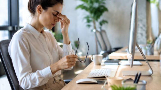 Transforming Workplace Design: Combatting Screen Fatigue Effectively | mamaslot88, akad lirik payung